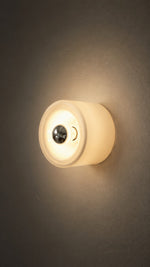 Material and light halo