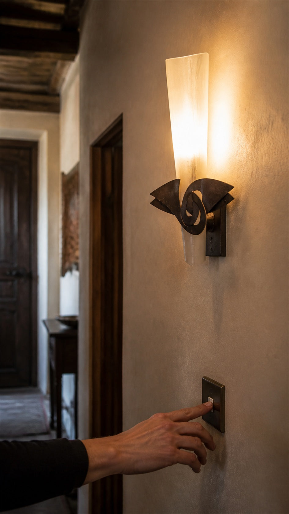 Phantom Wall Light, wall switch interaction
