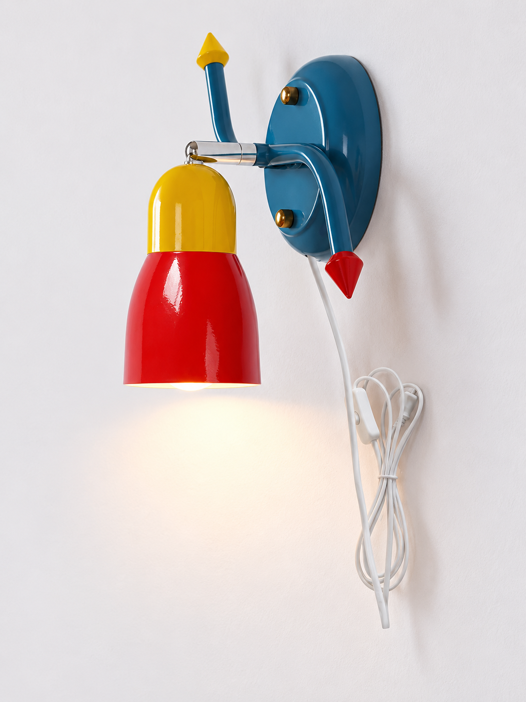 Red yellow and blue iron wall light, B - Curved, Spotlight, Plug-in