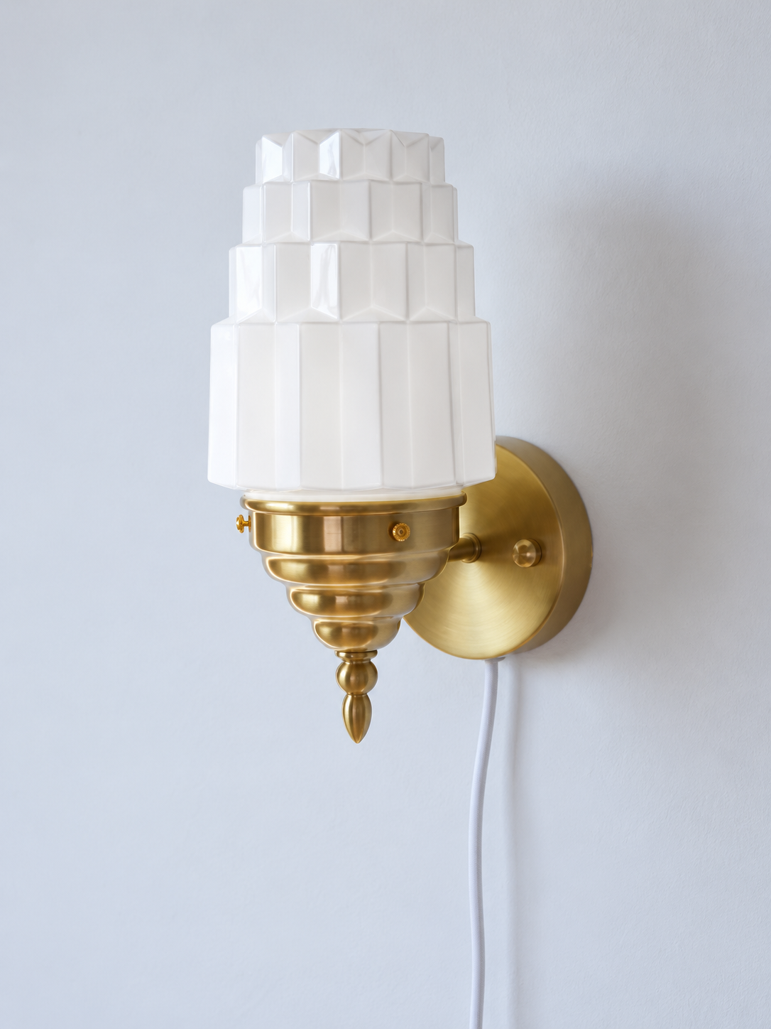 MB3974 stepped glass wall sconce, Copper Tone, Plug-in, light off