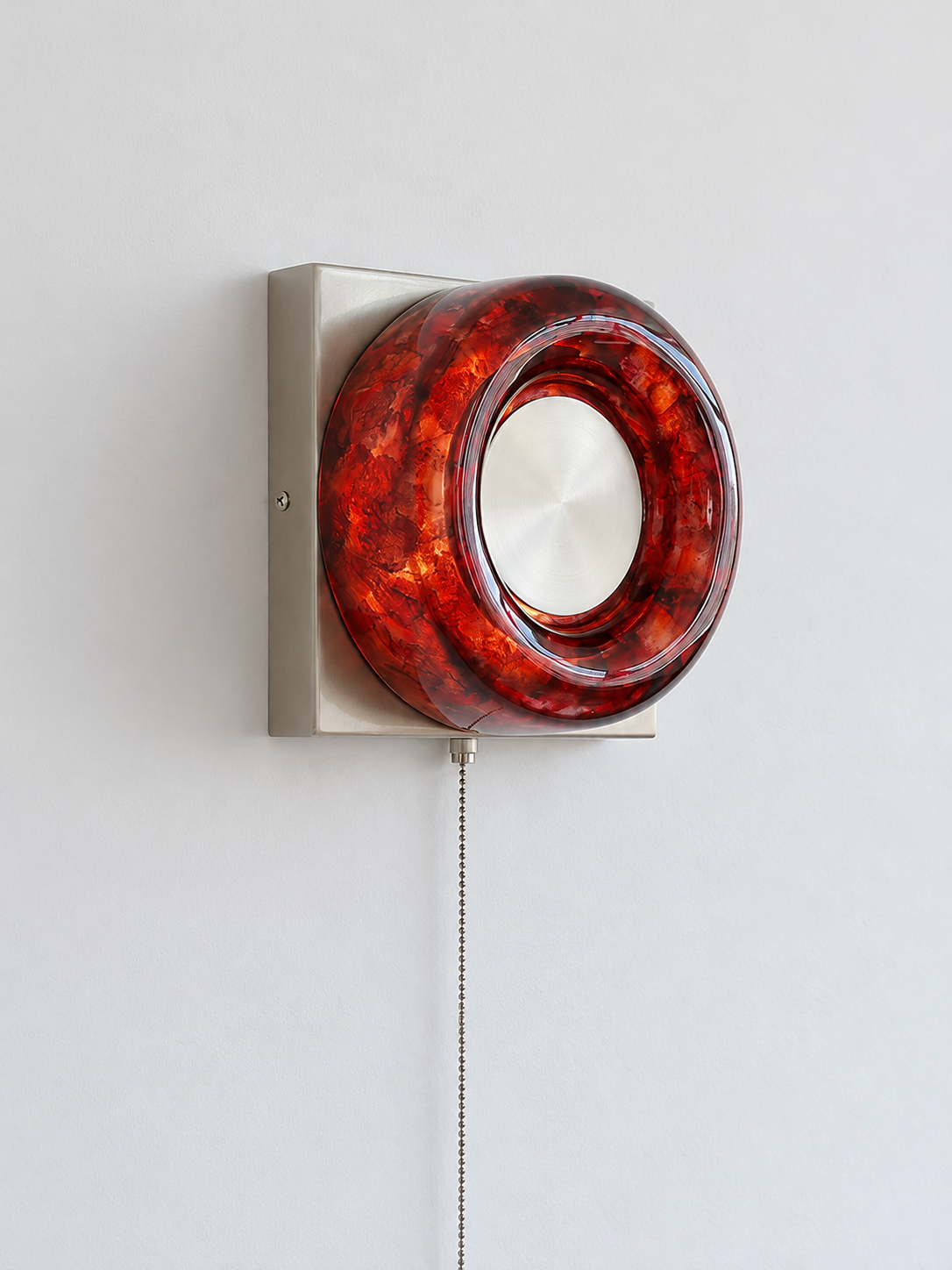 Red resin wall light round nickel