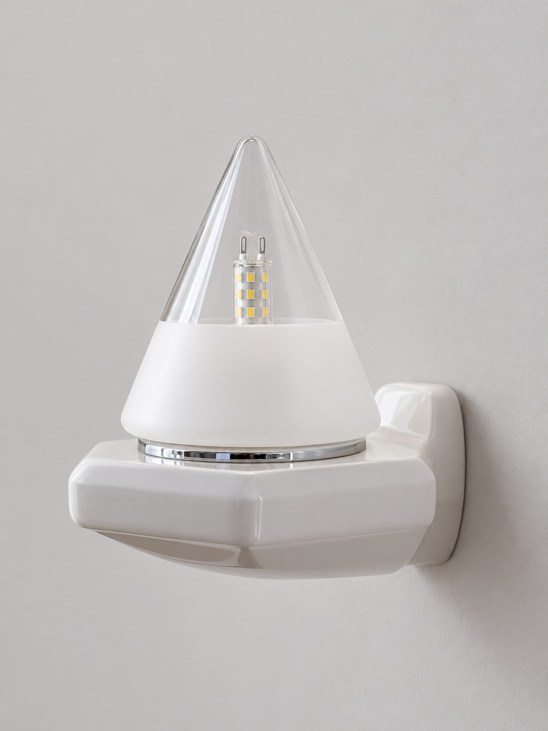 Ceramic Cone Glass Wall Sconce – White – Clear Glass – Warm