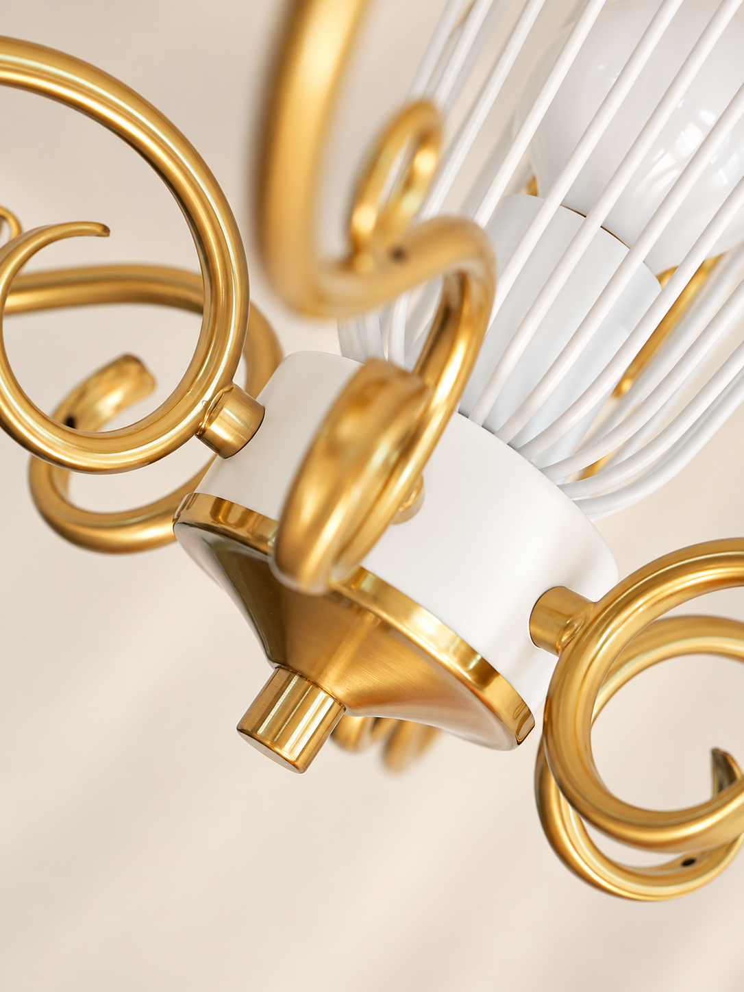 Acrylic Bouquet Seven-Light Chandelier - material detail