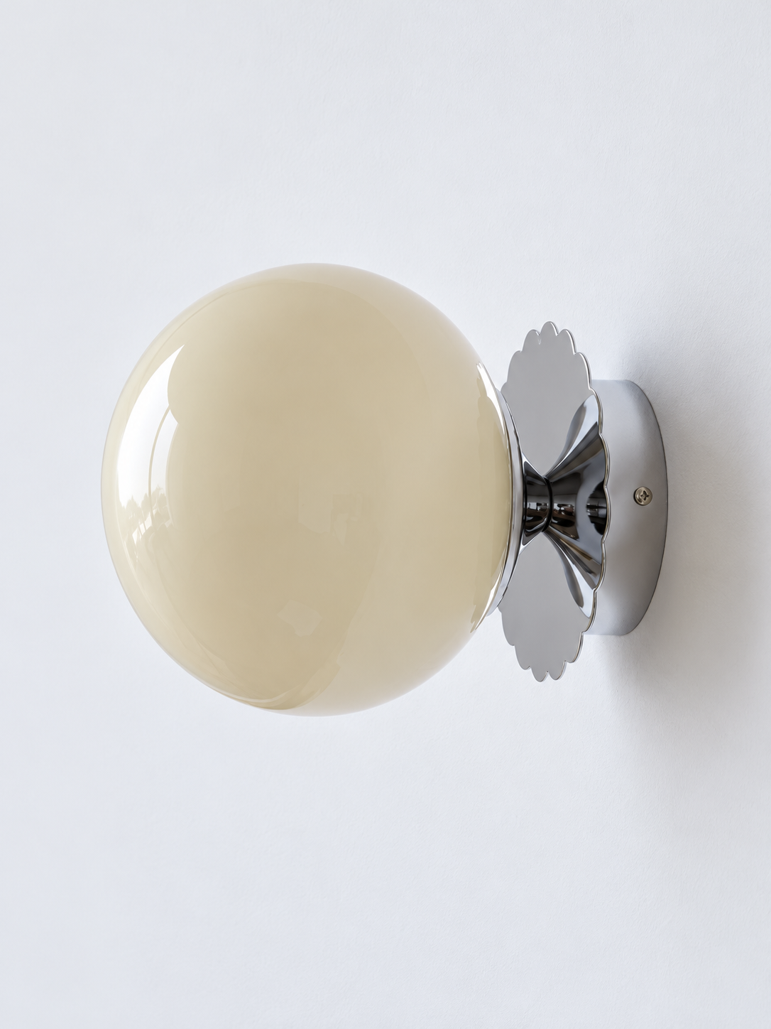 Scalloped-Mount Glass Globe Wall Sconce — Chrome / Cream — unlit product view