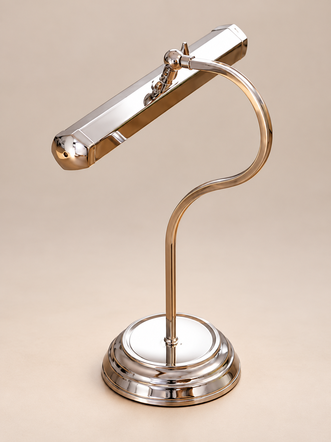 MT3672 detail product photograph