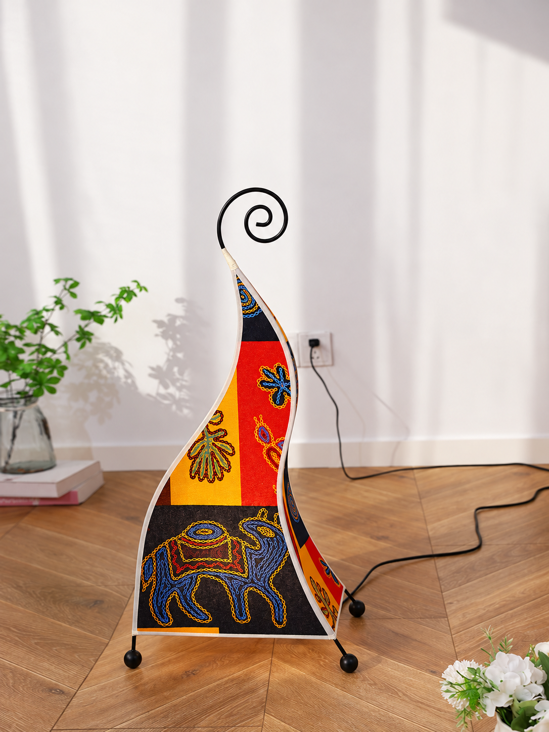 Maya Motif patterned fabric floor lamp with spiral iron top, 76 cm