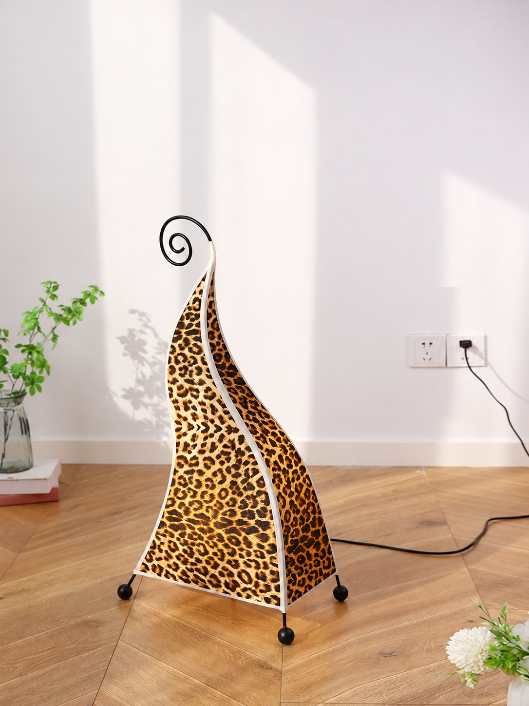 Leopard patterned fabric floor lamp with spiral iron top, 76 cm